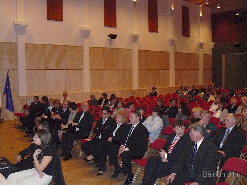 56-os_unnepseg_2008_001.jpg
