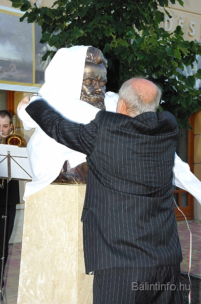 munkacsy_szoboravatas_2009_020.jpg