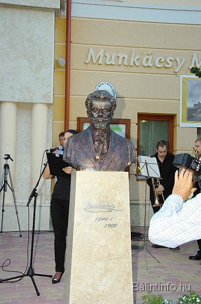 munkacsy_szoboravatas_2009_023.jpg