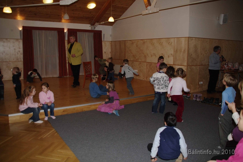 erdelyiegyesulet_mikulas_2010_006.jpg