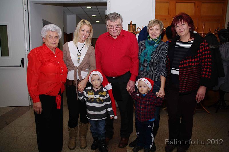 torokbalint_nyugdijasklub_mikulas_2012_009.jpg