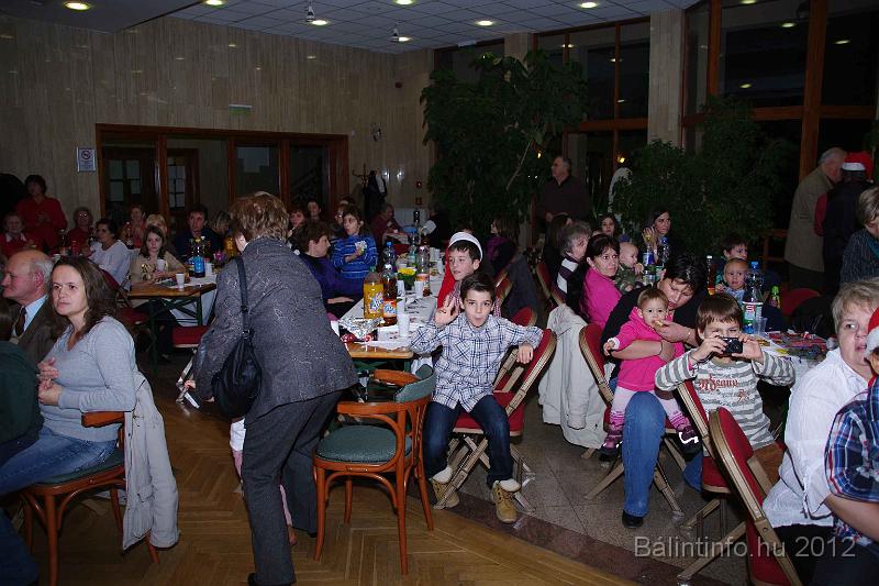 torokbalint_nyugdijasklub_mikulas_2012_011.jpg