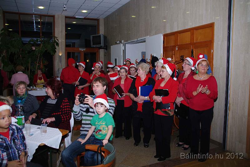 torokbalint_nyugdijasklub_mikulas_2012_012.jpg