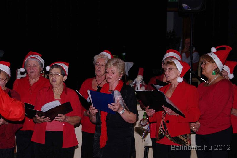 torokbalint_nyugdijasklub_mikulas_2012_016.jpg