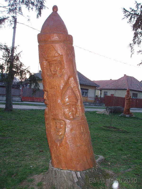 puspokhatvan_faszobrok_2010_020.jpg