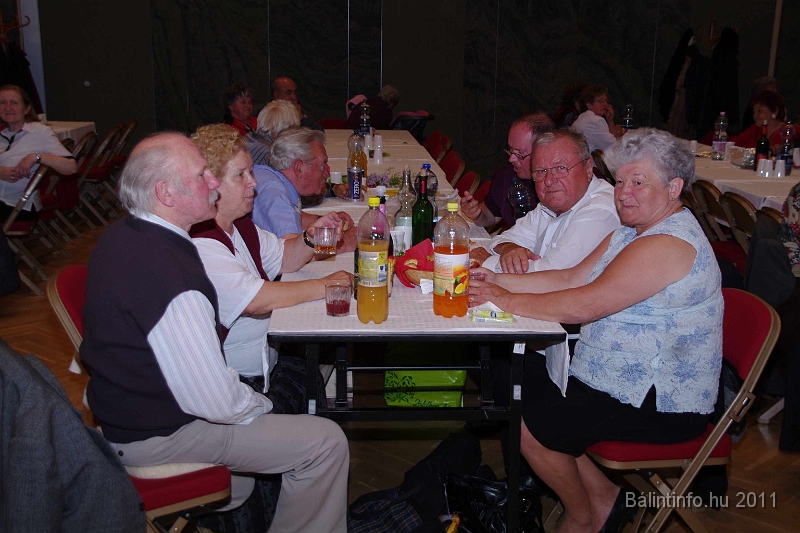 torokbalint_nyugdijasklub_anyaknapja_2011_004.jpg