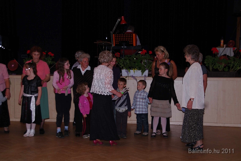 torokbalint_nyugdijasklub_anyaknapja_2011_010.jpg