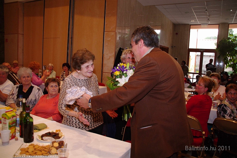 torokbalint_nyugdijasklub_anyaknapja_2011_027.jpg
