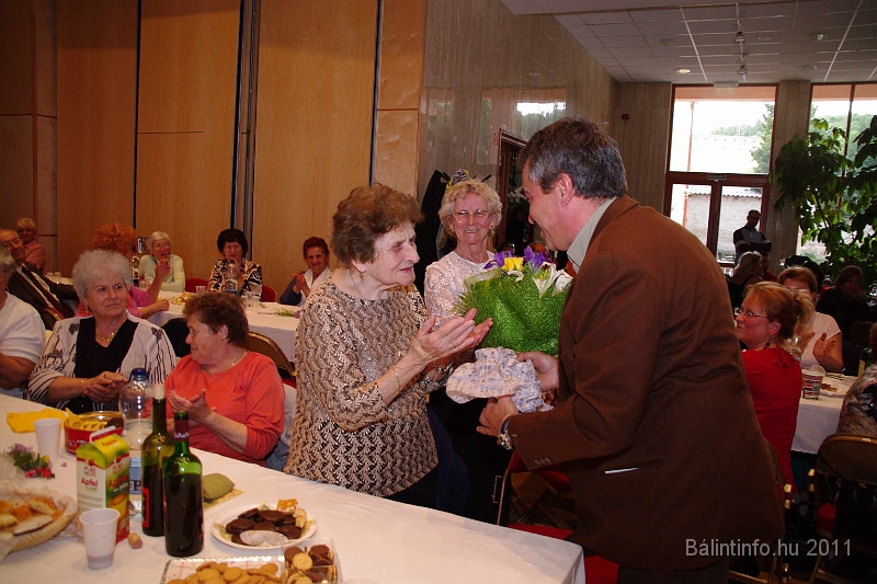 torokbalint_nyugdijasklub_anyaknapja_2011_028.jpg