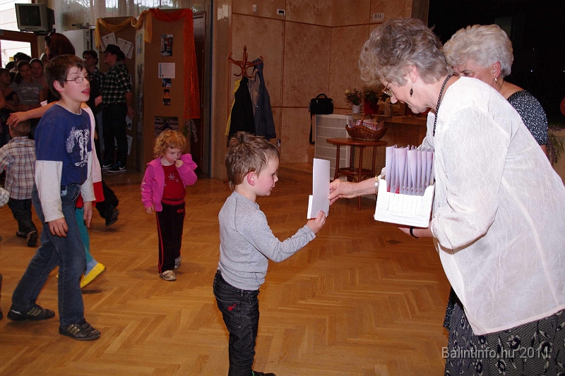 torokbalint_nyugdijasklub_anyaknapja_2011_030.jpg