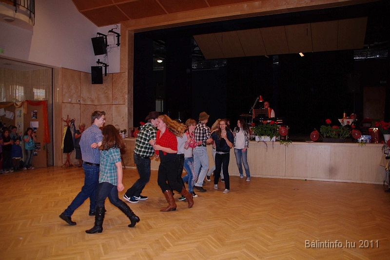 torokbalint_nyugdijasklub_anyaknapja_2011_037.jpg