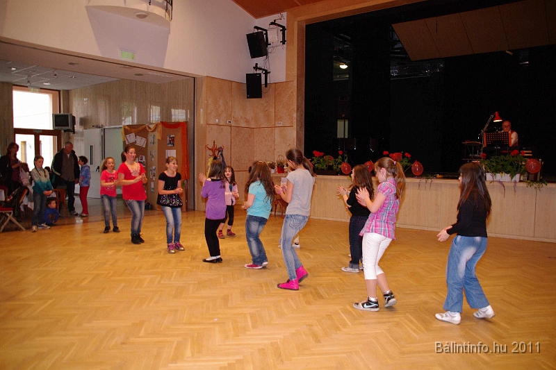 torokbalint_nyugdijasklub_anyaknapja_2011_061.jpg