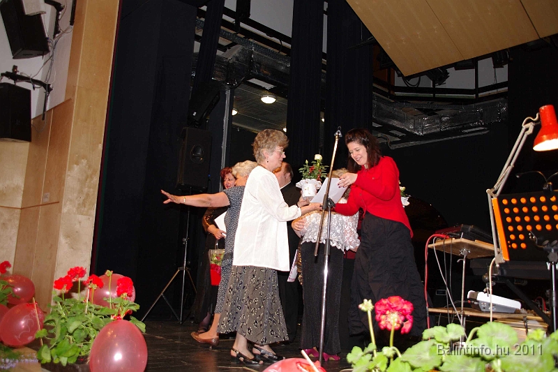 torokbalint_nyugdijasklub_anyaknapja_2011_071.jpg