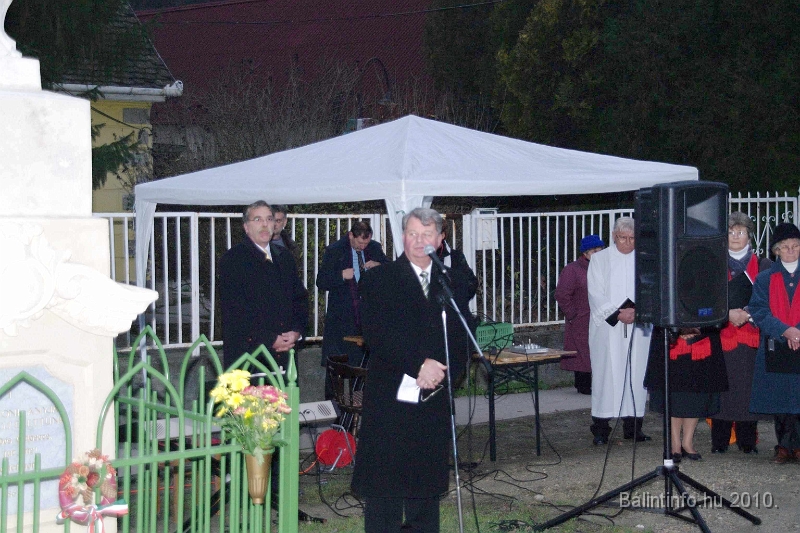 Kereszt_ujraszentelese_munkacsy_mihaly_u_2010_006.jpg