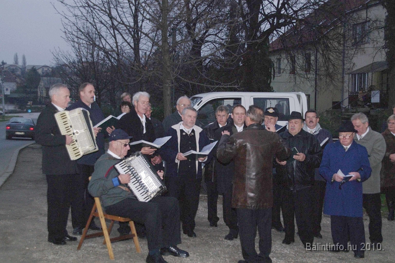 Kereszt_ujraszentelese_munkacsy_mihaly_u_2010_014.jpg