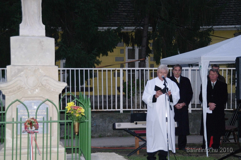 Kereszt_ujraszentelese_munkacsy_mihaly_u_2010_024.jpg