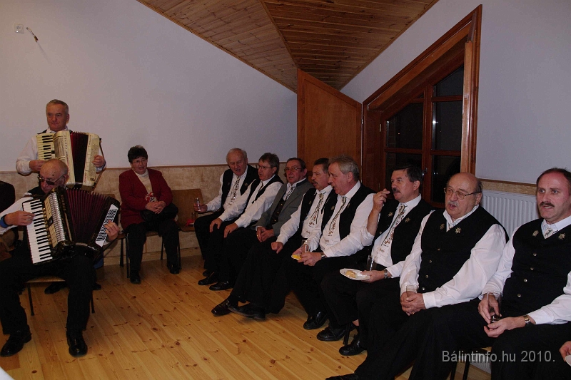 Kereszt_ujraszentelese_munkacsy_mihaly_u_2010_044.jpg