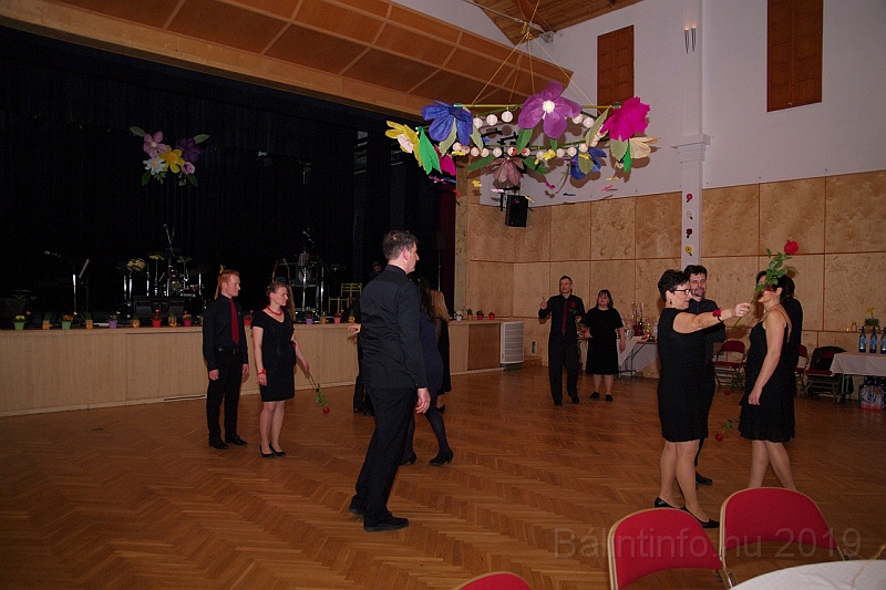 torokbalint_katolikus_karitasz_bal_2019_001.JPG