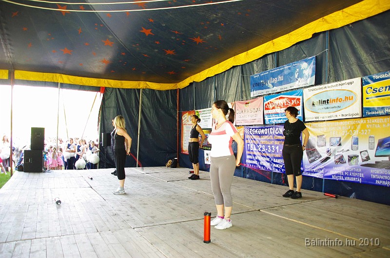 varosi_majalis_fellepok_2010_013.jpg