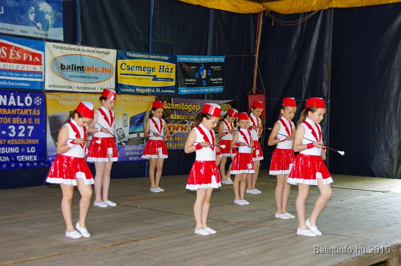 varosi_majalis_fellepok_2010_034.jpg