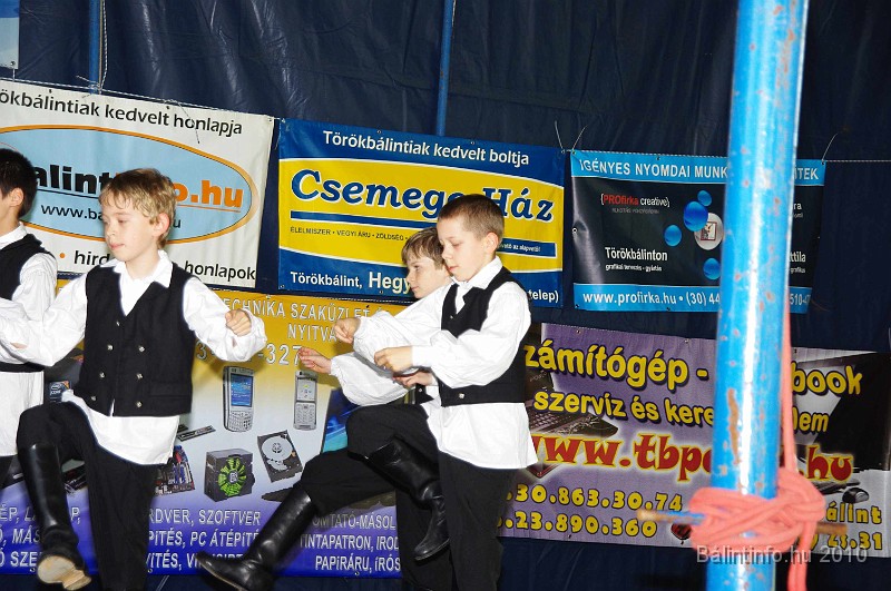 varosi_majalis_fellepok_2010_078.jpg