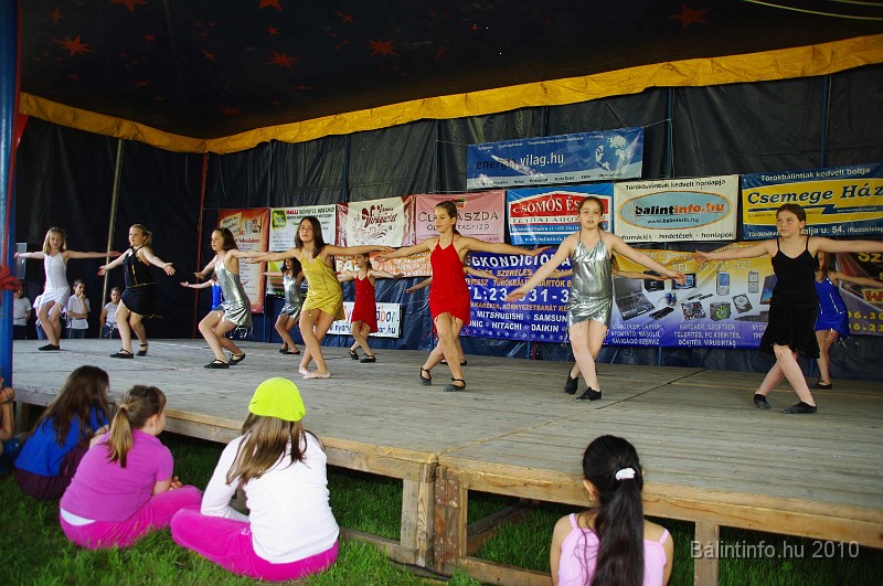 varosi_majalis_fellepok_2010_101.jpg