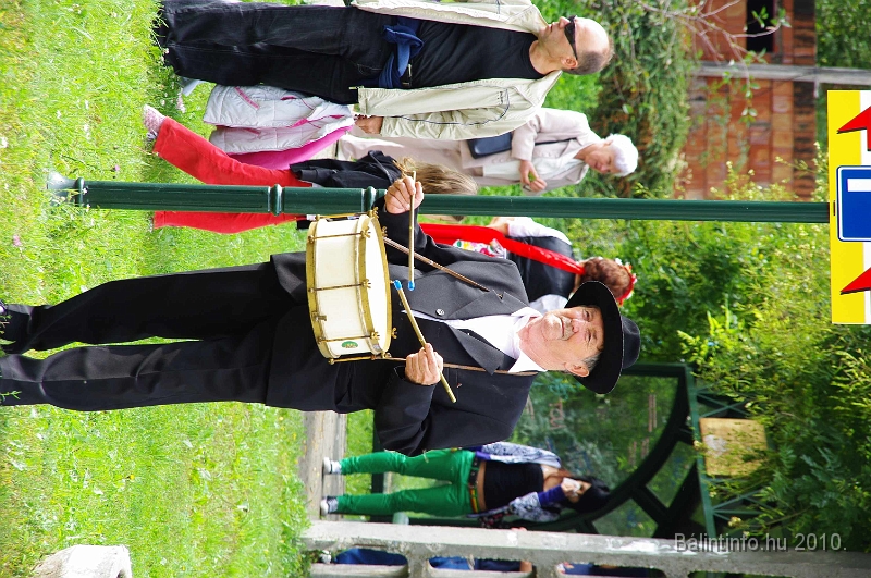 szureti_felvonulas_2010_053.jpg
