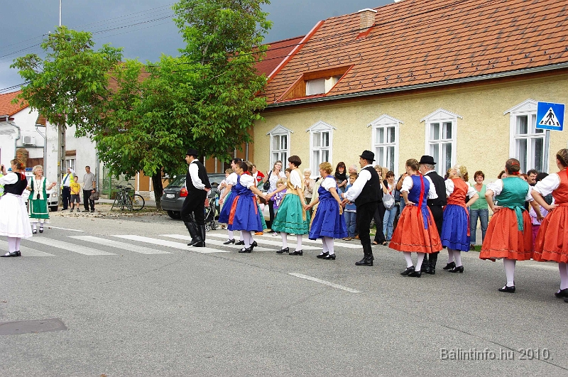 szureti_felvonulas_2010_120.jpg