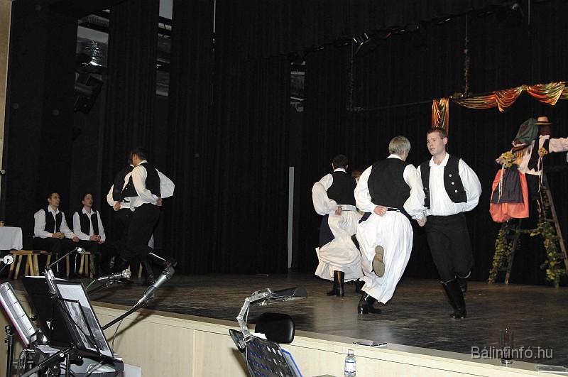 hagyomanyorzo_bal_2009_003.jpg