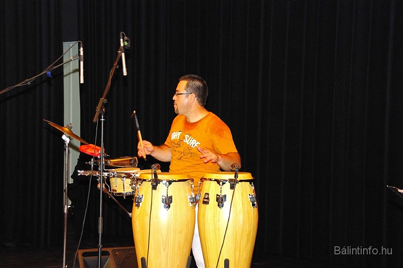 latinest_2009_100.jpg