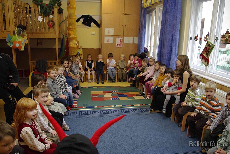 mikulas_csupasziv_2008_097.jpg