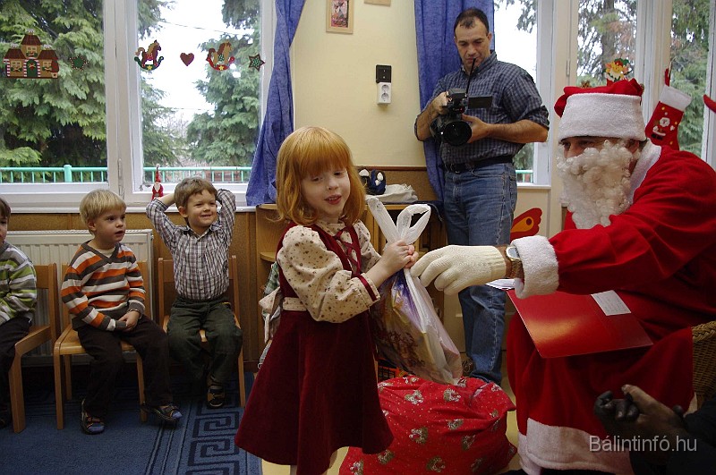 mikulas_csupasziv_2008_111.jpg