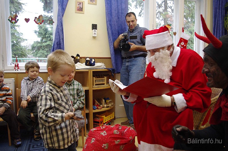 mikulas_csupasziv_2008_113.jpg