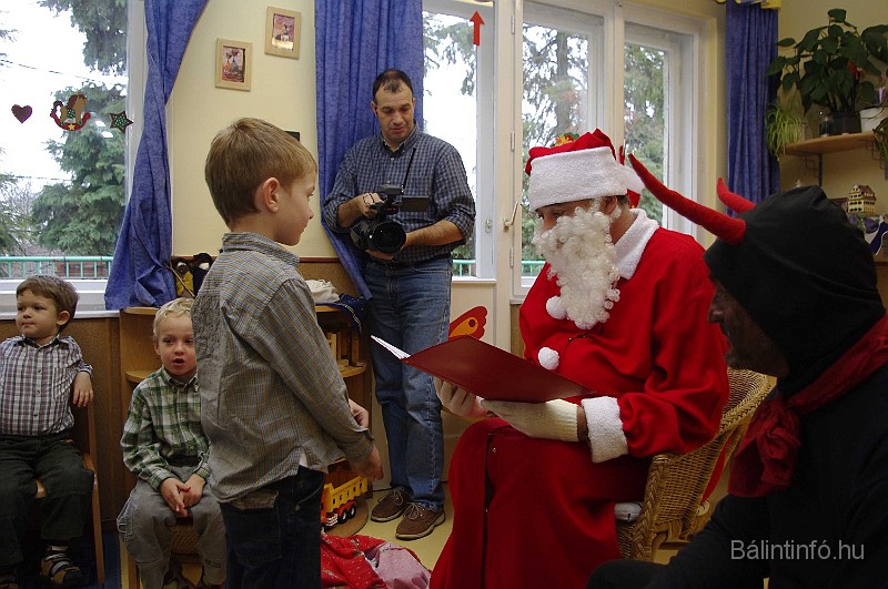 mikulas_csupasziv_2008_137.jpg