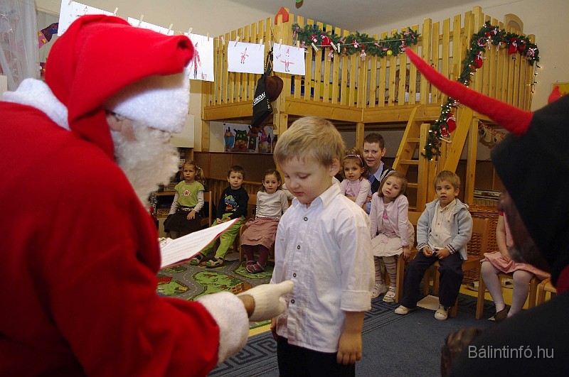 mikulas_csupasziv_2008_194.jpg