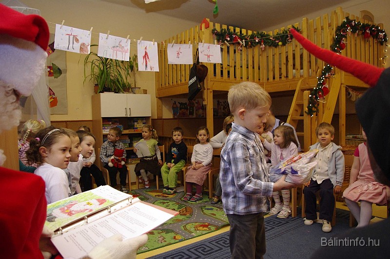 mikulas_csupasziv_2008_221.jpg