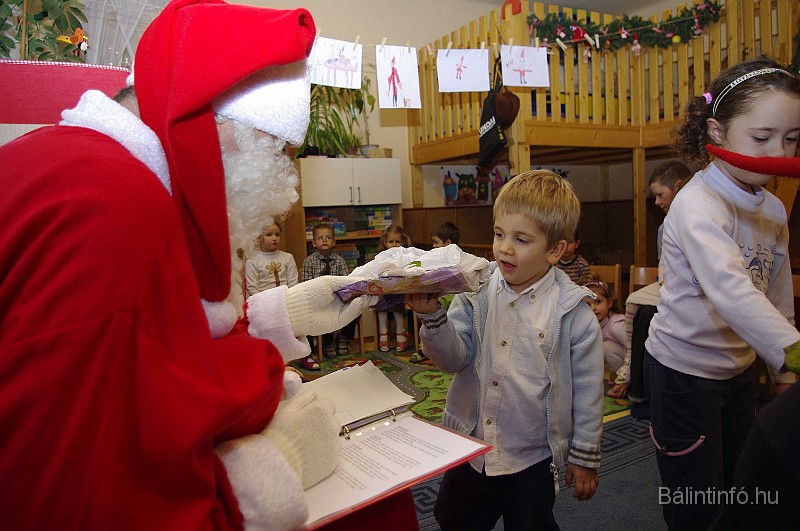 mikulas_csupasziv_2008_260.jpg