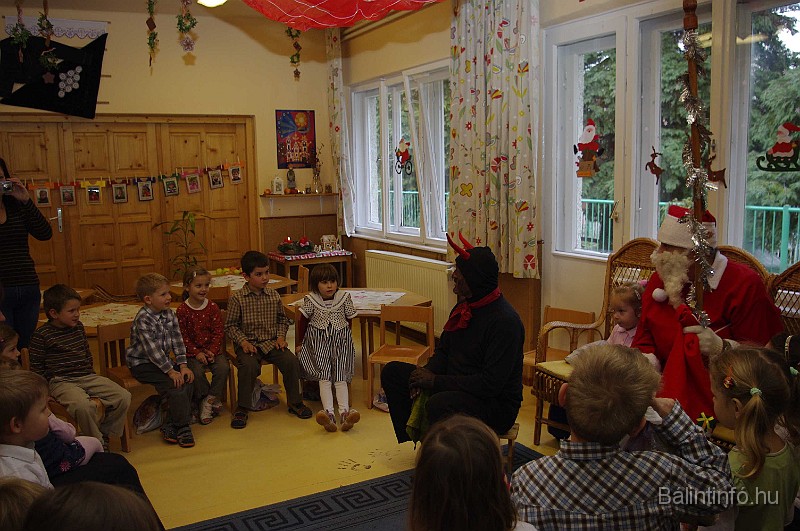 mikulas_csupasziv_2008_273.jpg