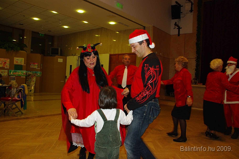 torokbalint_nyugdijasmikulas_2009_089.jpg