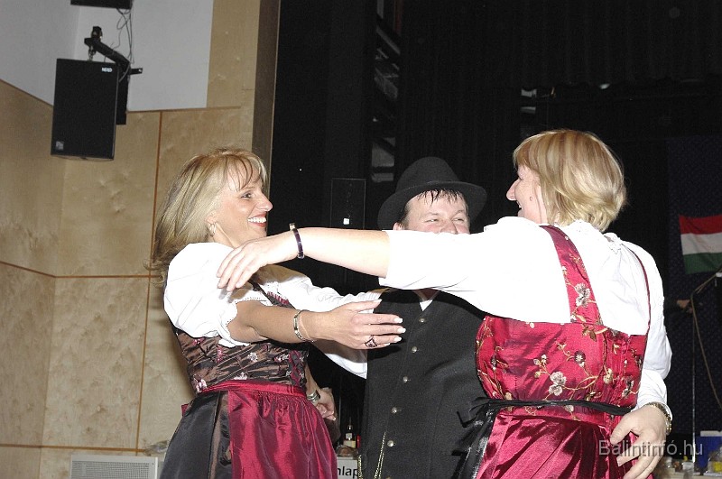 svab_bal_2009_196.jpg