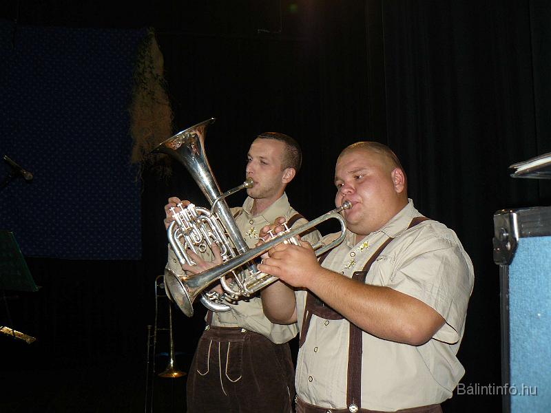 szuretibal_2008_008.jpg