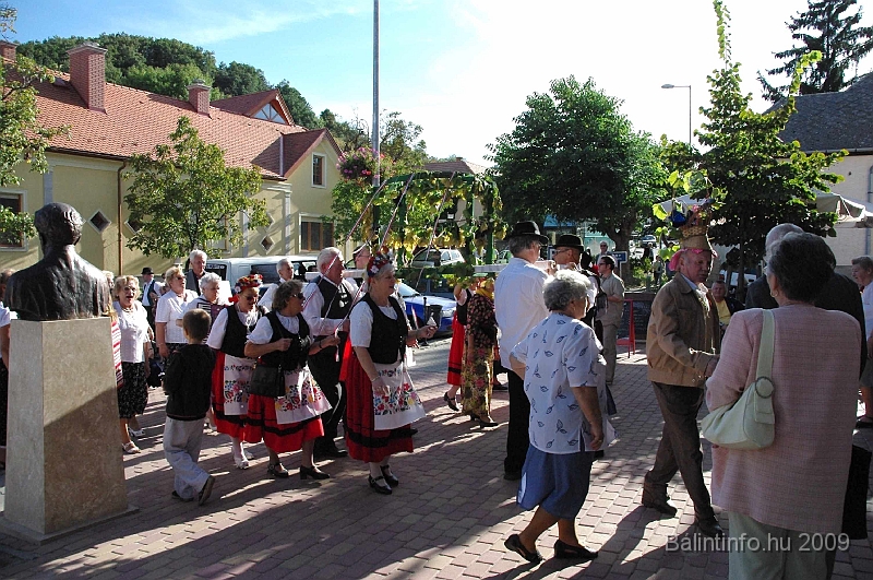 szuretibal_2009_107.jpg