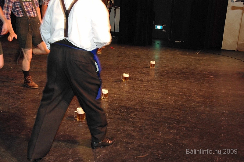 szuretibal_2009_152.jpg