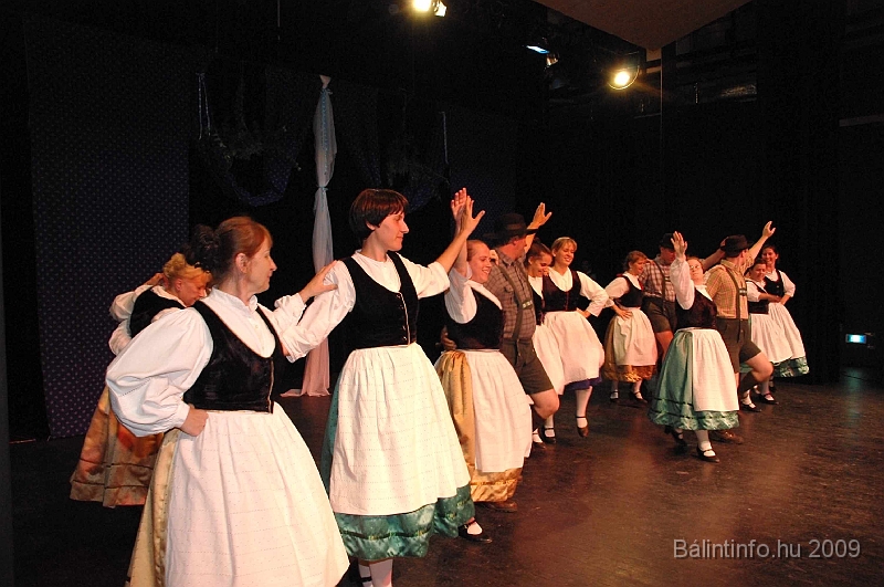 szuretibal_2009_157.jpg