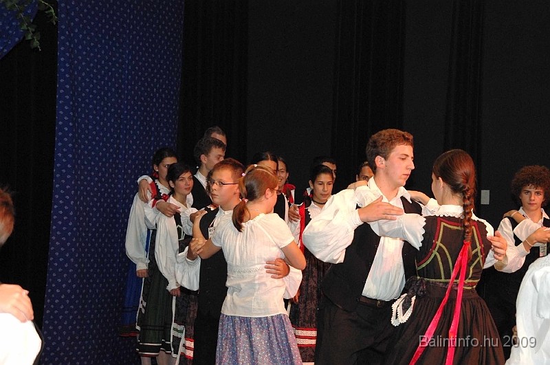 szuretibal_2009_165.jpg