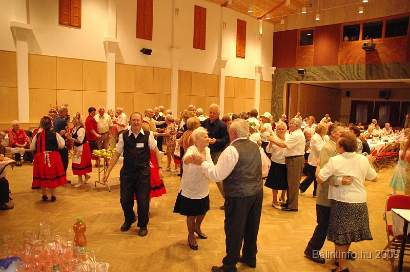 szuretibal_2009_215.jpg