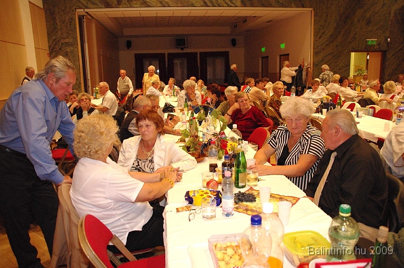 szuretibal_2009_221.jpg