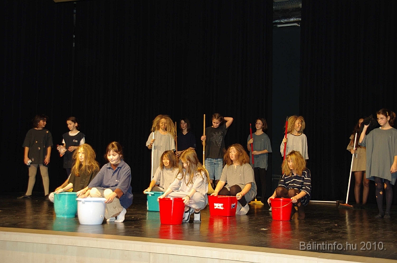 varosfejlesztocsapatjatek_2010_164.jpg